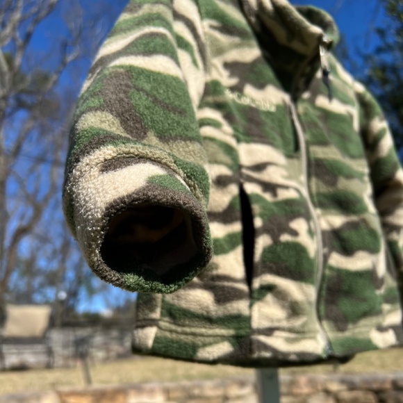 Columbia Kids Camouflage Fleece Jacket - Picture 5 of 14